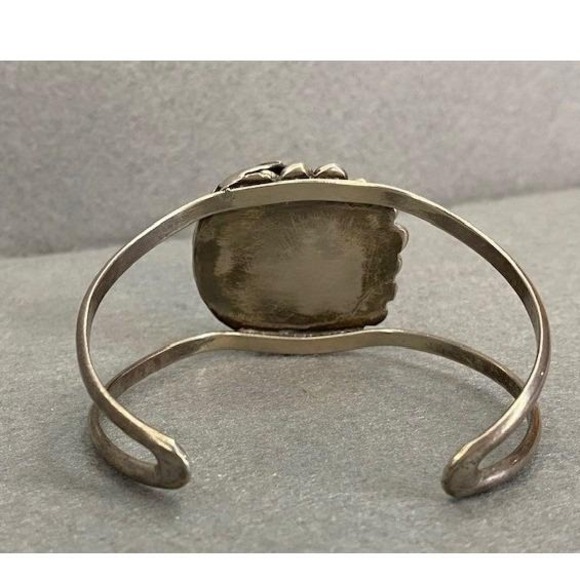 Vintage & Authentic Silver & Turquoise Bracelet Large 3/4" cabochon - Picture 6 of 11